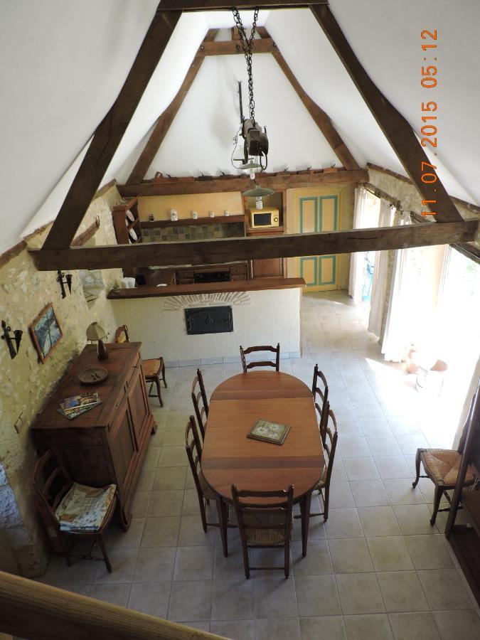 Gite De La Pouvellerie Fossemagne Buitenkant foto