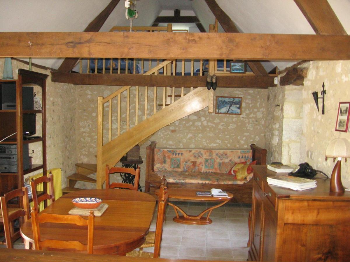 Gite De La Pouvellerie Fossemagne Buitenkant foto